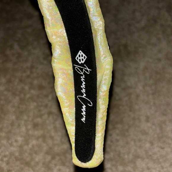 Brianna Cannon Sunflower Headband - Picture 4 of 5